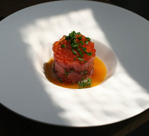 tuna tartare salmon roe egg yolk sauce 