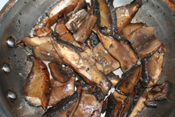 overcrowding mushrooms prevents maillard reaction