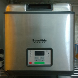 sous vide cooker 